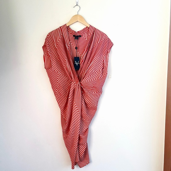 Vertigo Paris Dresses & Skirts - Vertigo Stripe Twist Batwing Sleeve Dress NWT